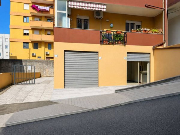 locale commerciale in vendita a Nuoro