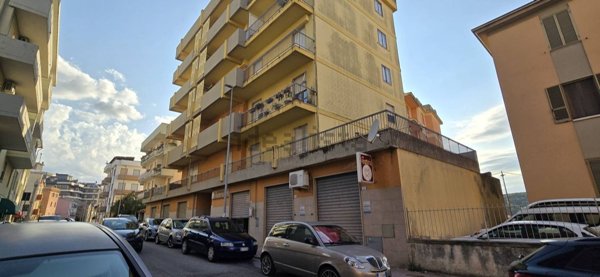 locale commerciale in vendita a Nuoro in zona Centro Storico