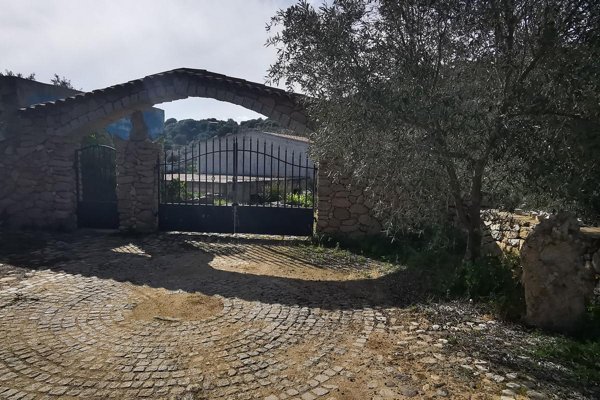casale in vendita ad Oliena