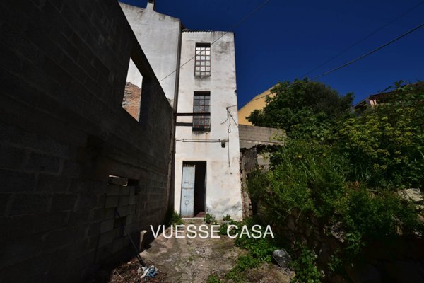 casa indipendente in vendita ad Oliena