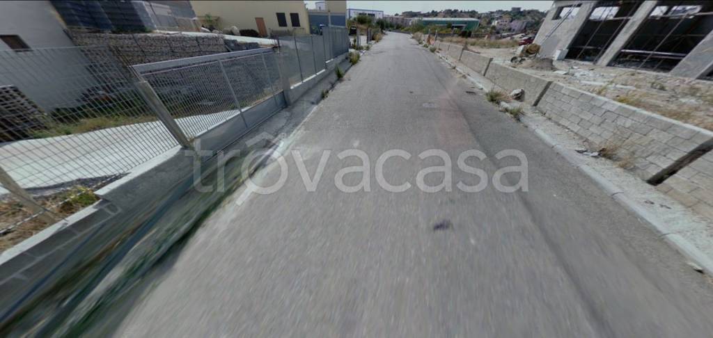 locale commerciale in vendita ad Oliena