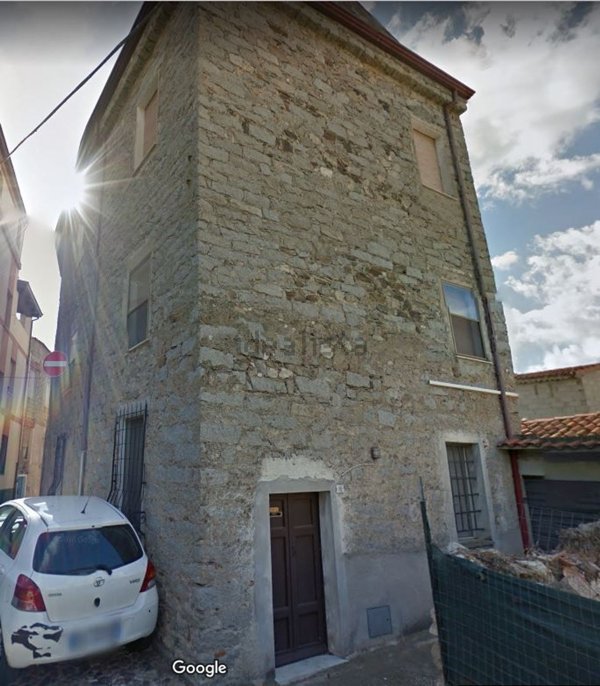 casa indipendente in vendita ad Oliena