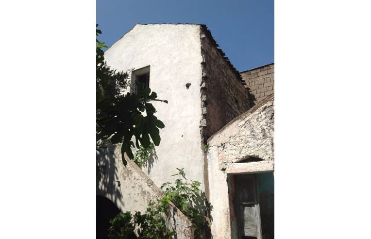 casa indipendente in vendita ad Oliena
