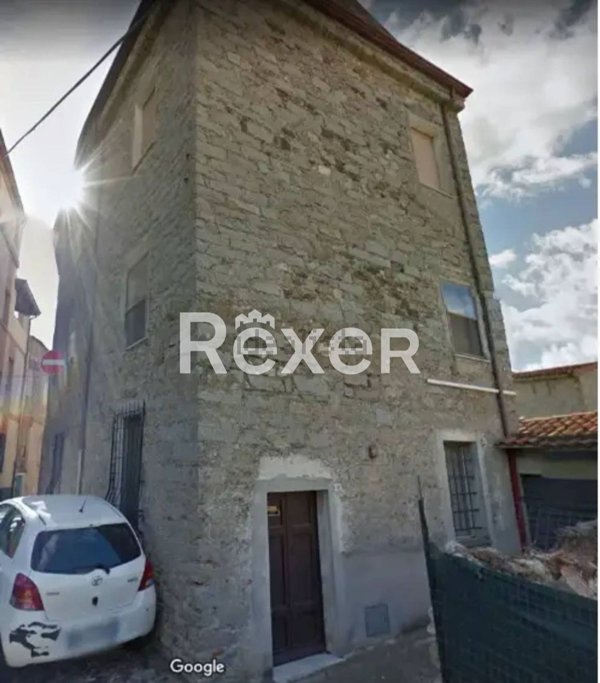 casa indipendente in vendita ad Oliena