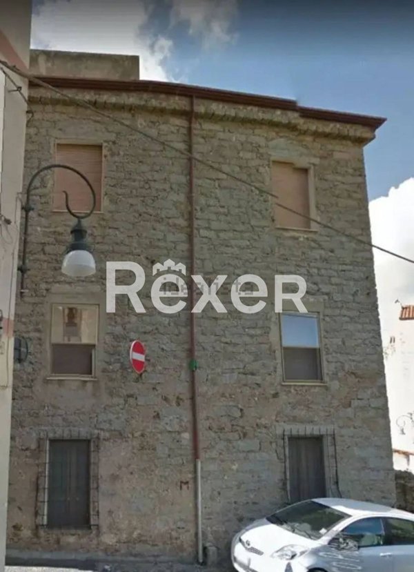 casa indipendente in vendita ad Oliena