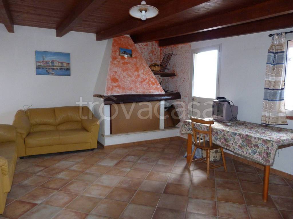casa semindipendente in vendita ad Orosei