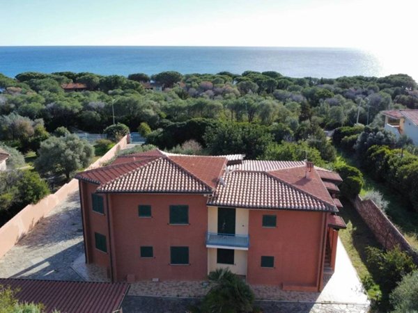 casa indipendente in vendita ad Orosei