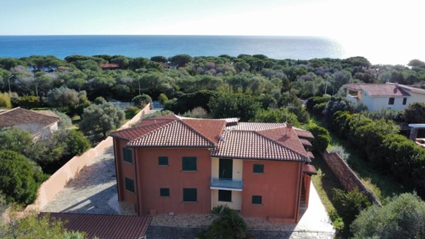 casa indipendente in vendita ad Orosei