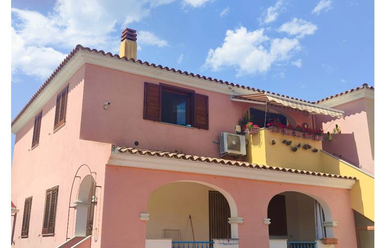 appartamento in vendita ad Orosei in zona Sos Alinos