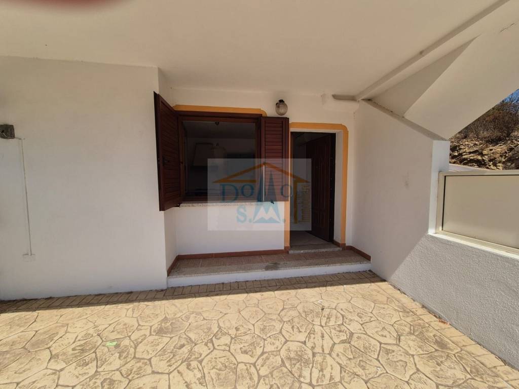 appartamento in vendita ad Orosei in zona Sos Alinos