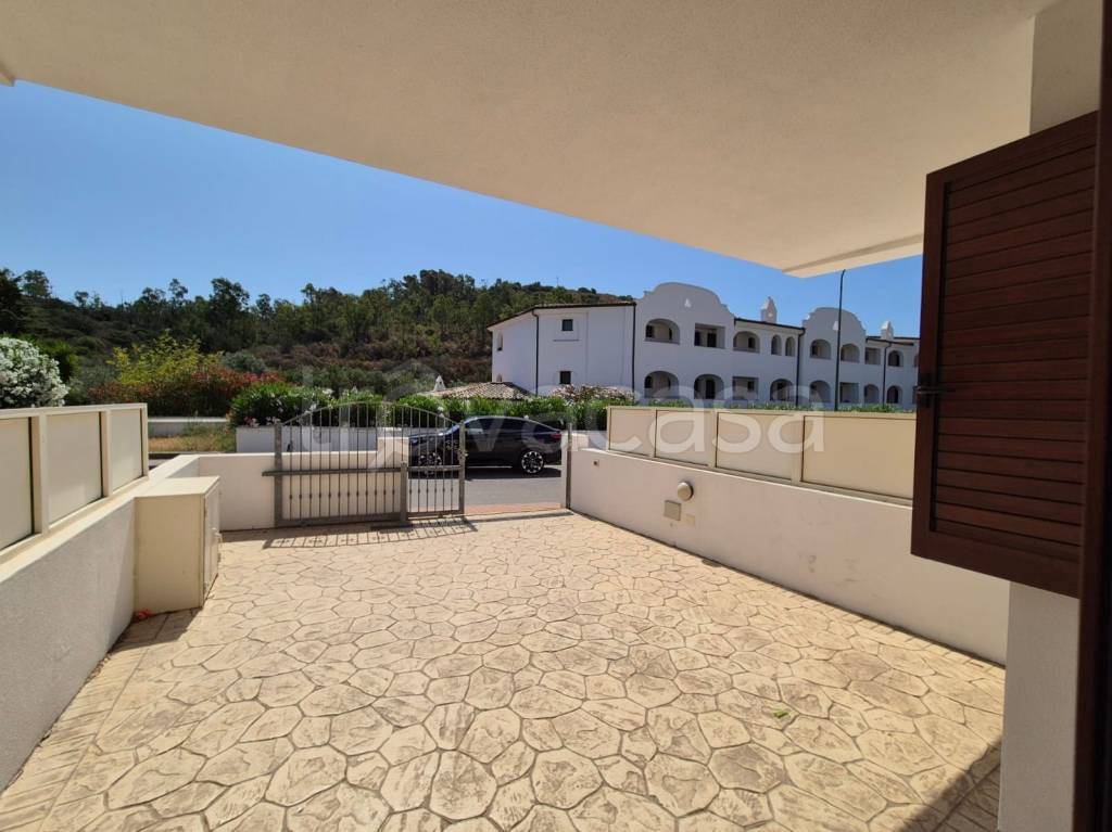 appartamento in vendita ad Orosei in zona Sos Alinos