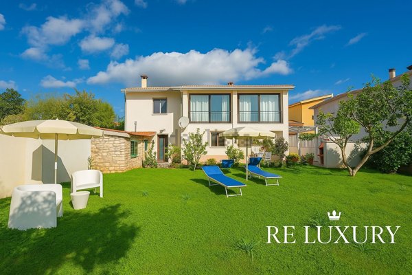 casa indipendente in vendita ad Orosei