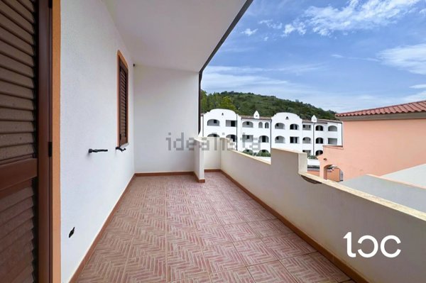 appartamento in vendita ad Orosei in zona Sos Alinos