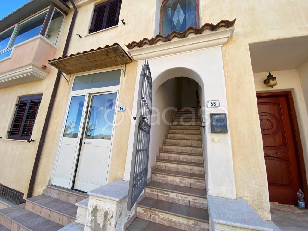 appartamento in vendita ad Orosei