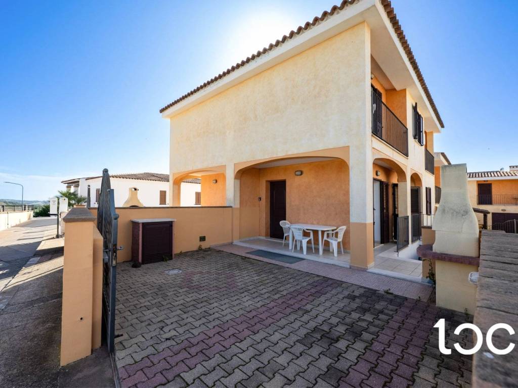 casa indipendente in vendita ad Orosei