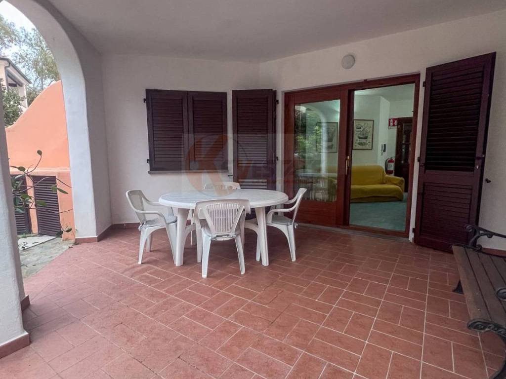 appartamento in vendita ad Orosei in zona Sos Alinos