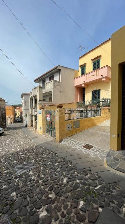 casa indipendente in vendita ad Orosei