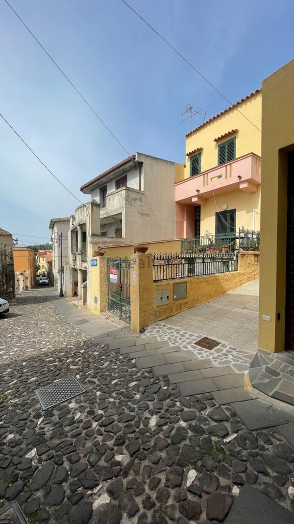casa indipendente in vendita ad Orosei