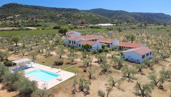 casa indipendente in vendita ad Orosei