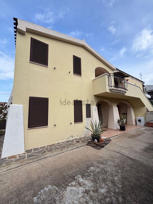casa indipendente in vendita ad Orosei