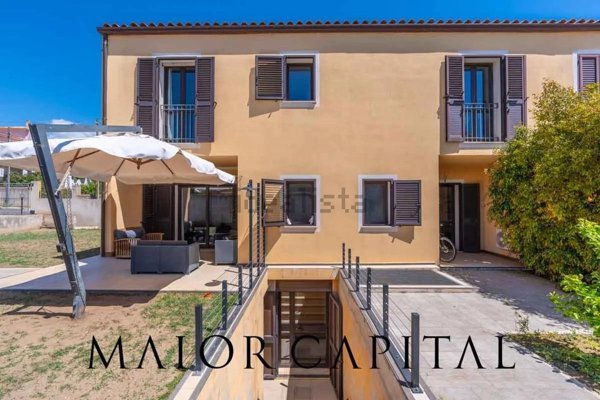 casa indipendente in vendita ad Orosei