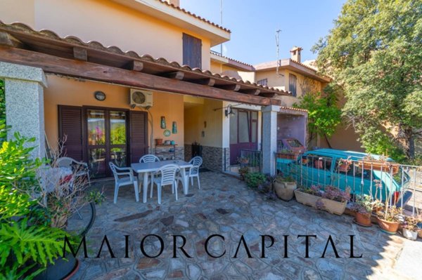 casa indipendente in vendita a Posada