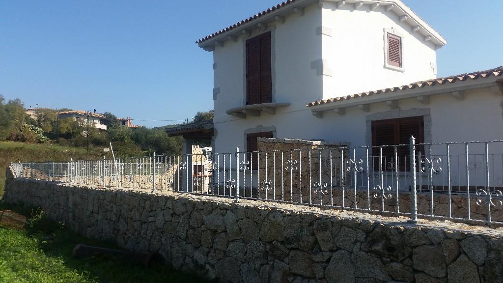 casa indipendente in vendita a Posada in zona Sas Murtas