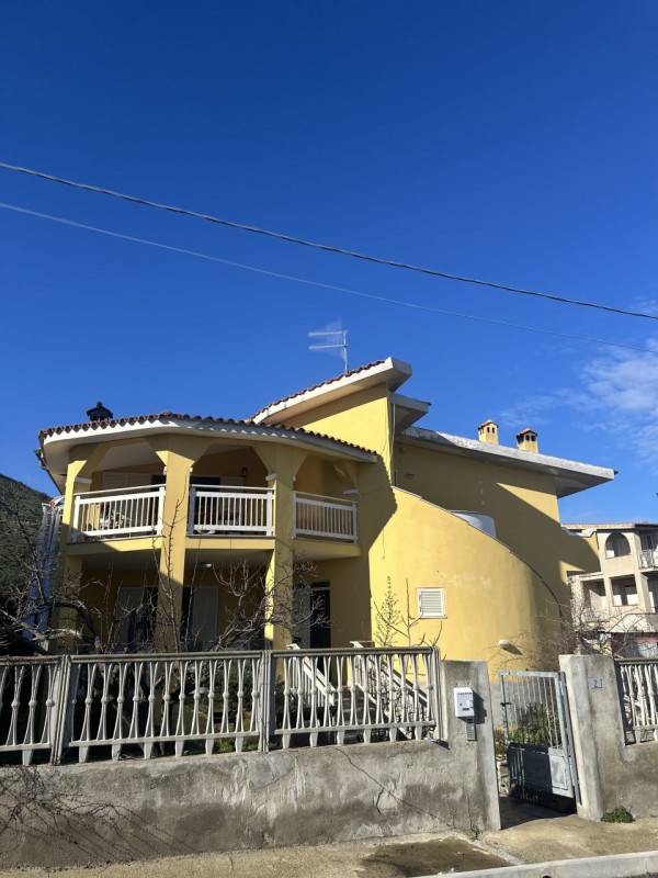 casa indipendente in vendita a Posada