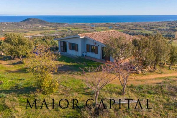 casa indipendente in vendita a Posada