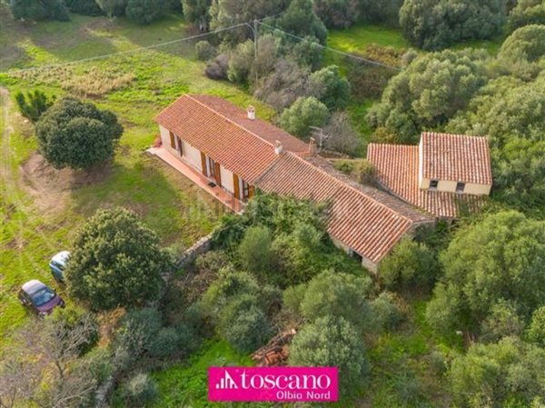 quadrivano in vendita a Posada