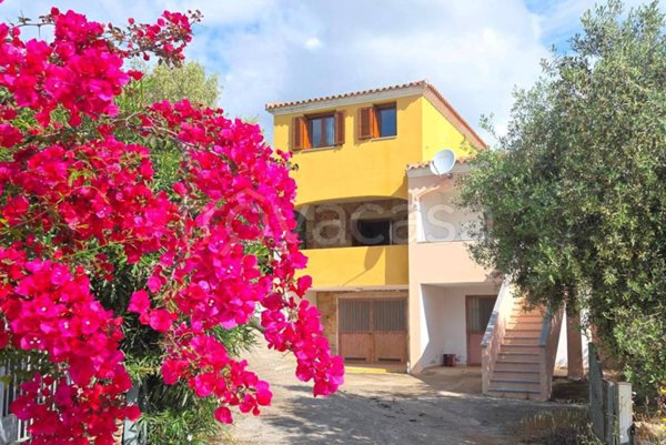 appartamento in vendita a Posada in zona Sas Murtas