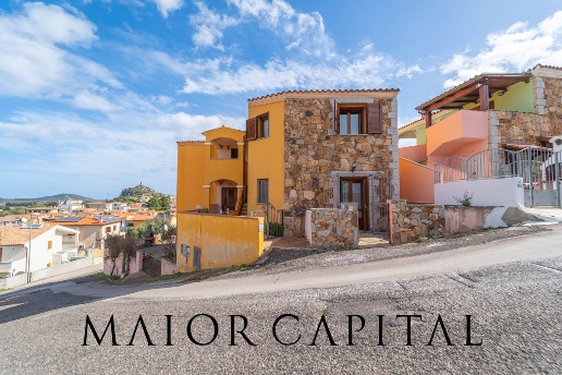 casa indipendente in vendita a Posada