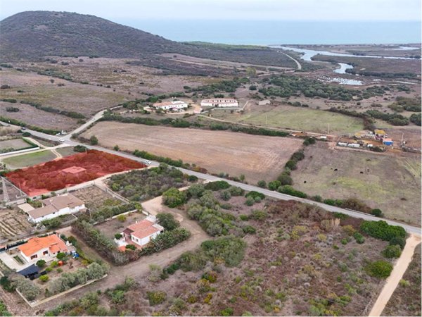intera palazzina in vendita a Posada