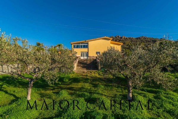casa indipendente in vendita a Posada in zona San Giovanni di Posada