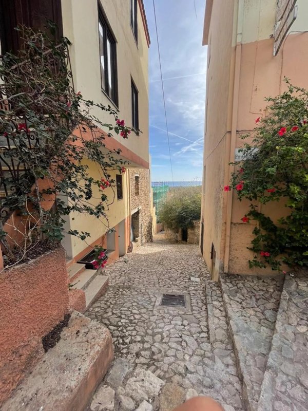 casa indipendente in vendita a Posada
