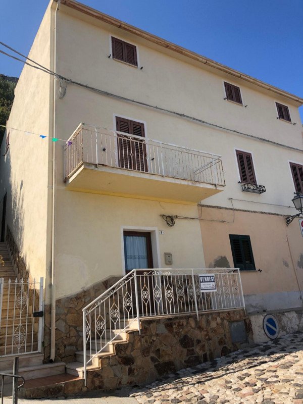 appartamento in vendita a Posada