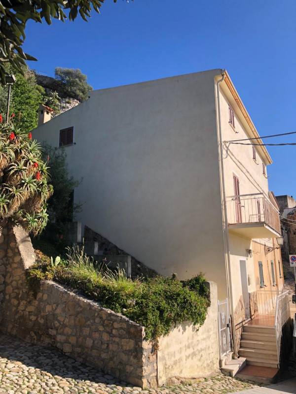 appartamento in vendita a Posada