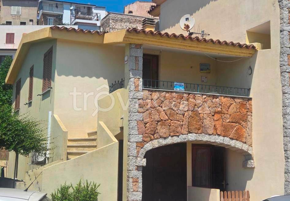 appartamento in vendita a Posada