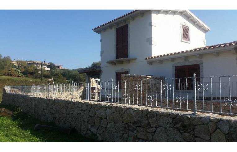 casa indipendente in vendita a Posada in zona Sas Murtas