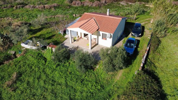 casa indipendente in vendita a Posada