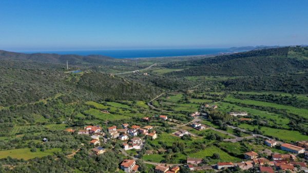 casa indipendente in vendita a Posada in zona Sas Murtas