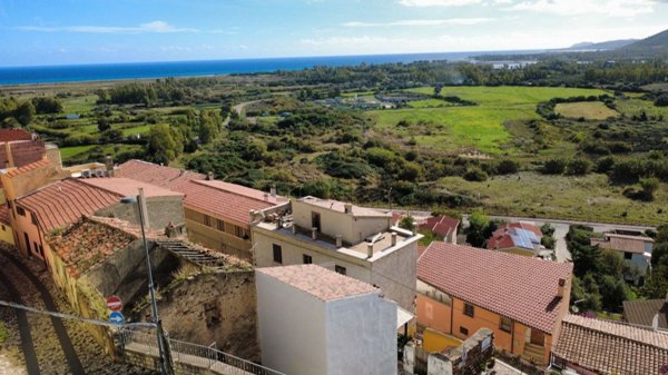 casa indipendente in vendita a Posada