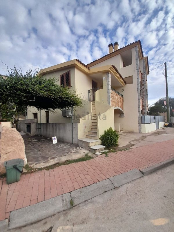 appartamento in vendita a Posada