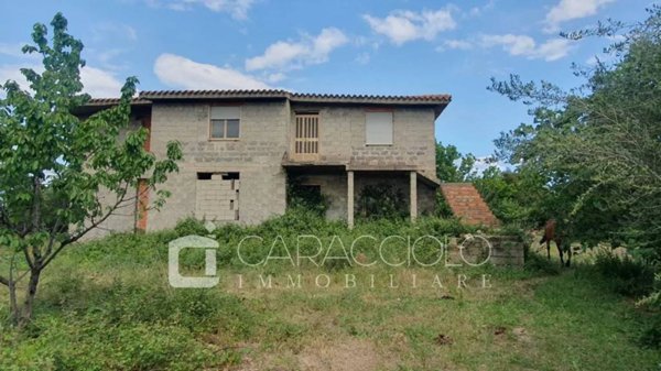 casa indipendente in vendita a Posada