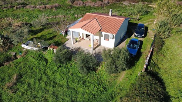 casa indipendente in vendita a Posada