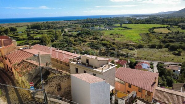 casa indipendente in vendita a Posada