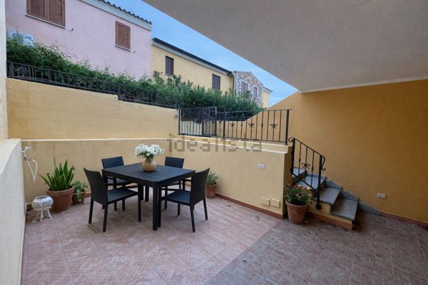 appartamento in vendita a Posada in zona San Giovanni di Posada