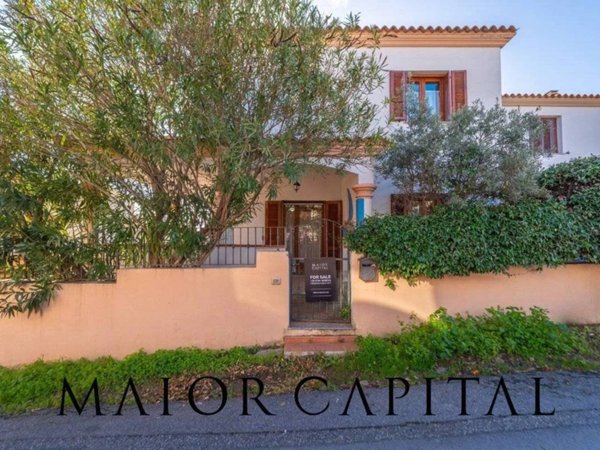 casa indipendente in vendita a Posada