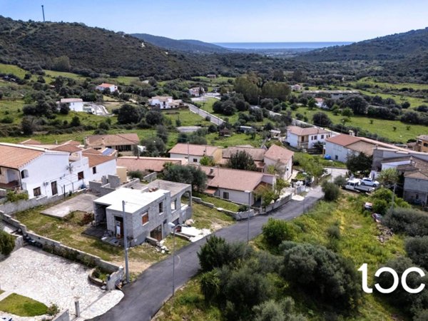casa indipendente in vendita a Posada in zona Sas Murtas