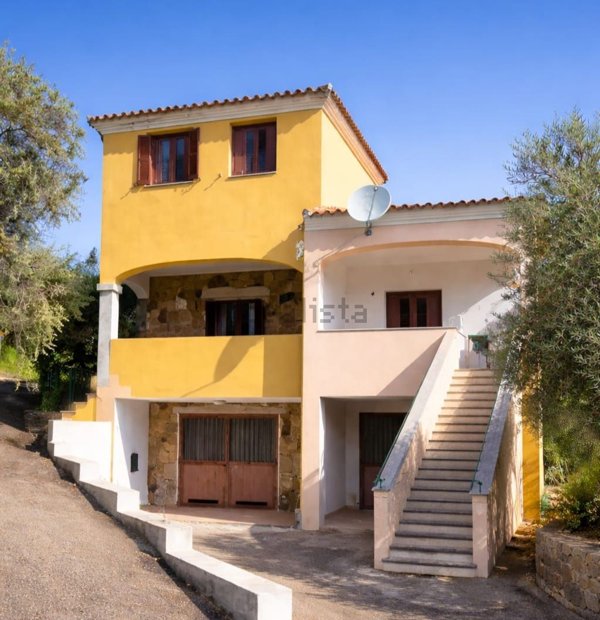 casa indipendente in vendita a Posada in zona Sas Murtas